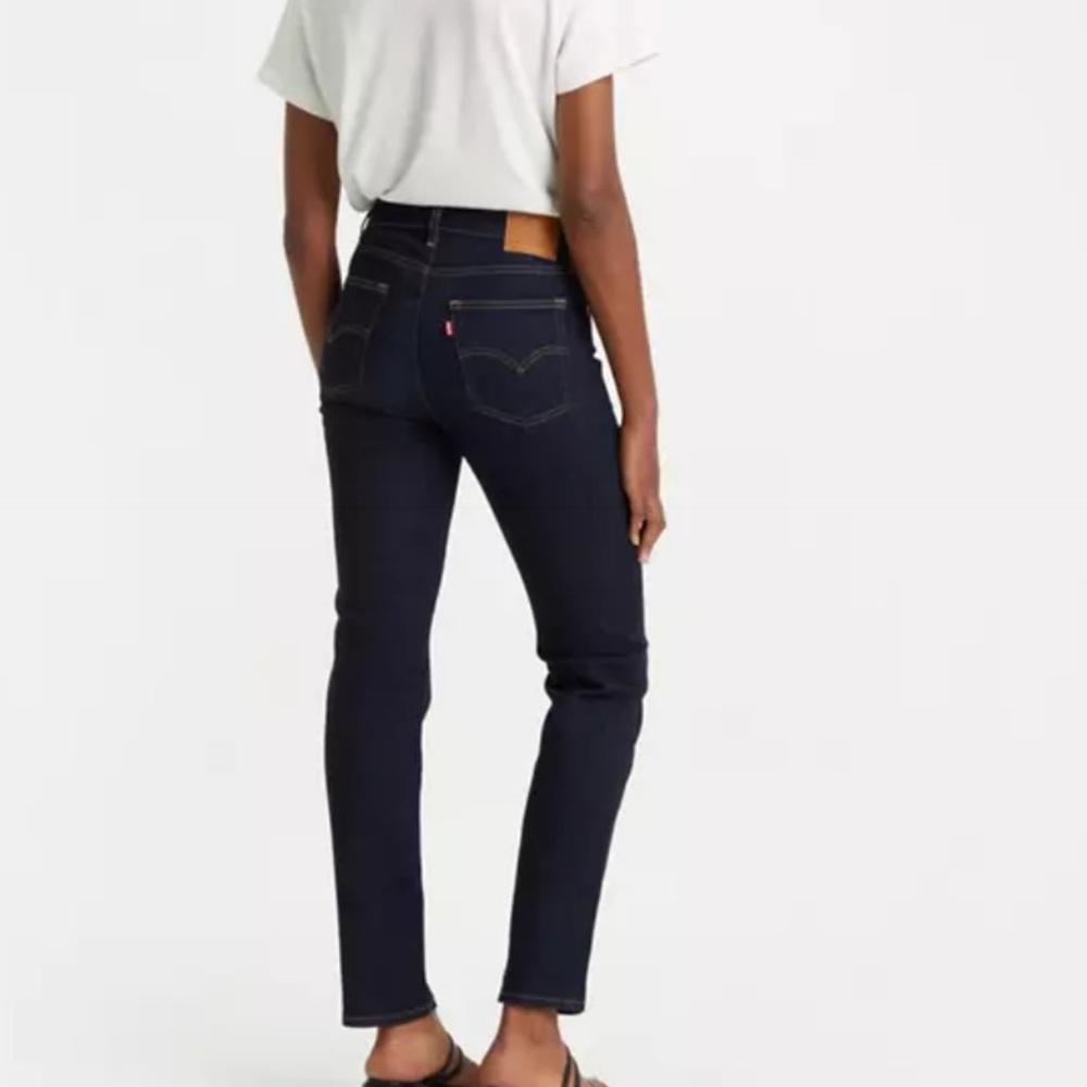 Levi’s 724 high rise slim straight jeans - Picture 3 of 9